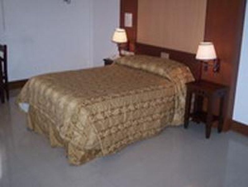 Cherry Blossoms Hotel 马尼拉 外观 照片