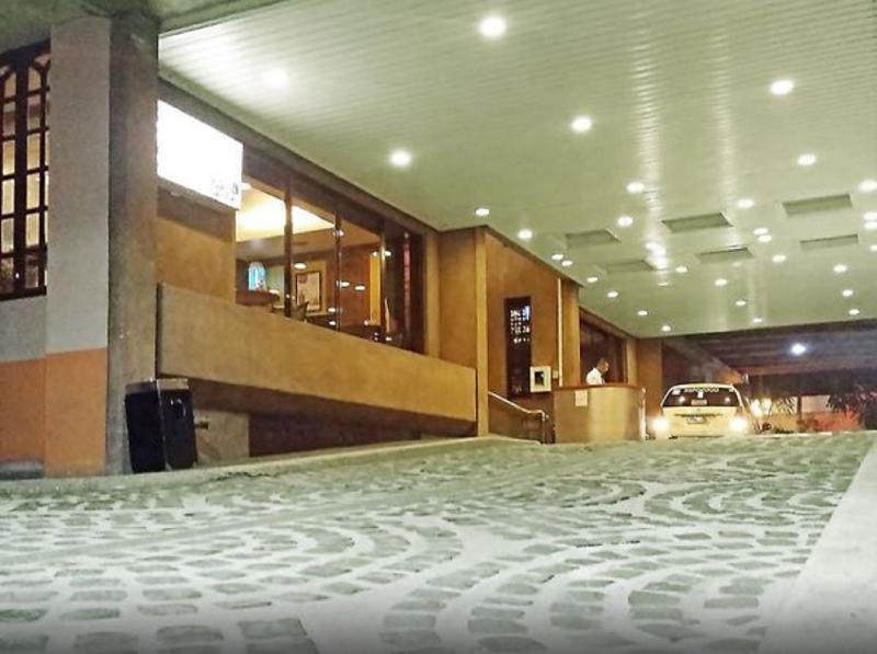 Cherry Blossoms Hotel 马尼拉 外观 照片