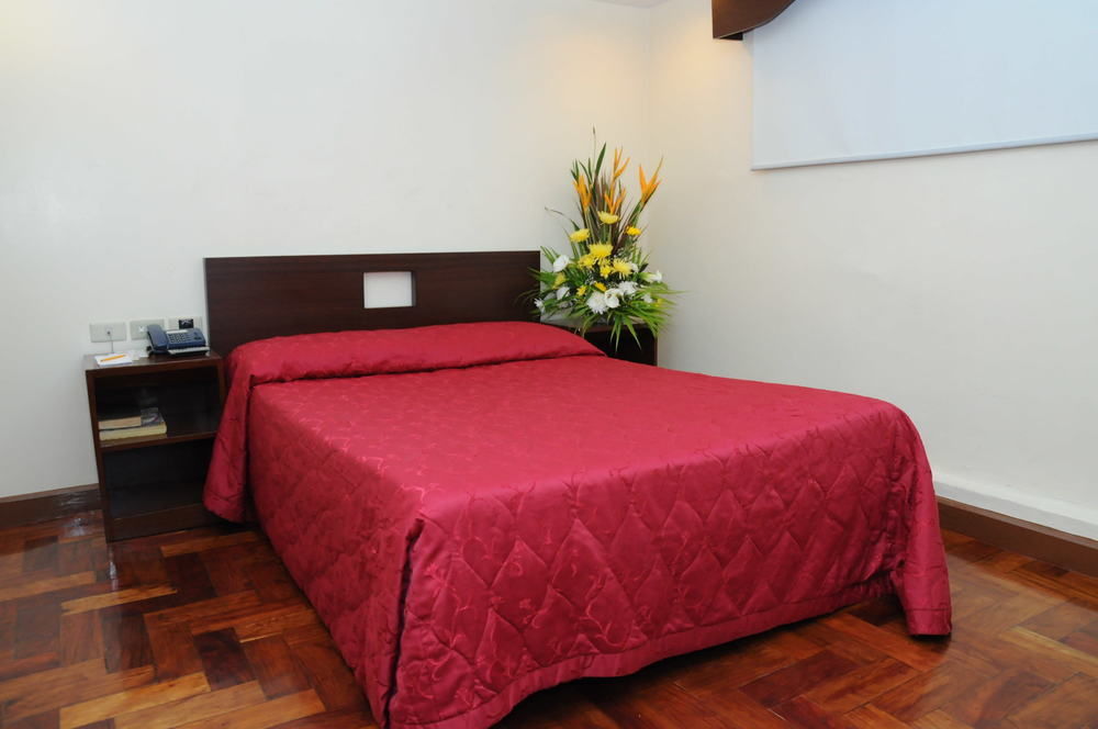 Cherry Blossoms Hotel 马尼拉 外观 照片