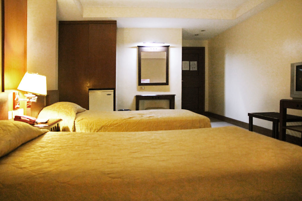 Cherry Blossoms Hotel 马尼拉 外观 照片