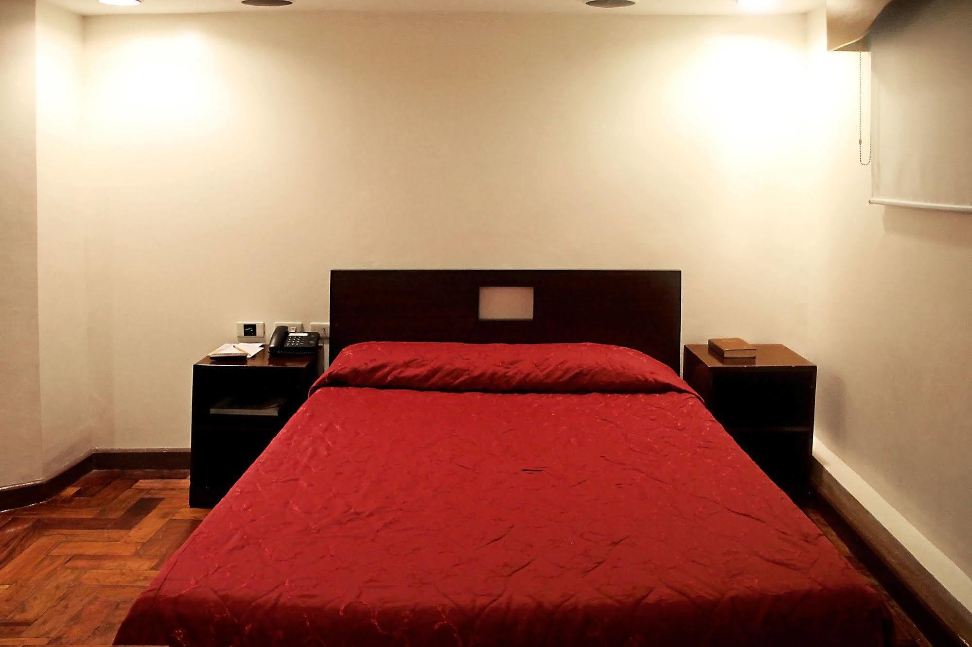 Cherry Blossoms Hotel 马尼拉 外观 照片