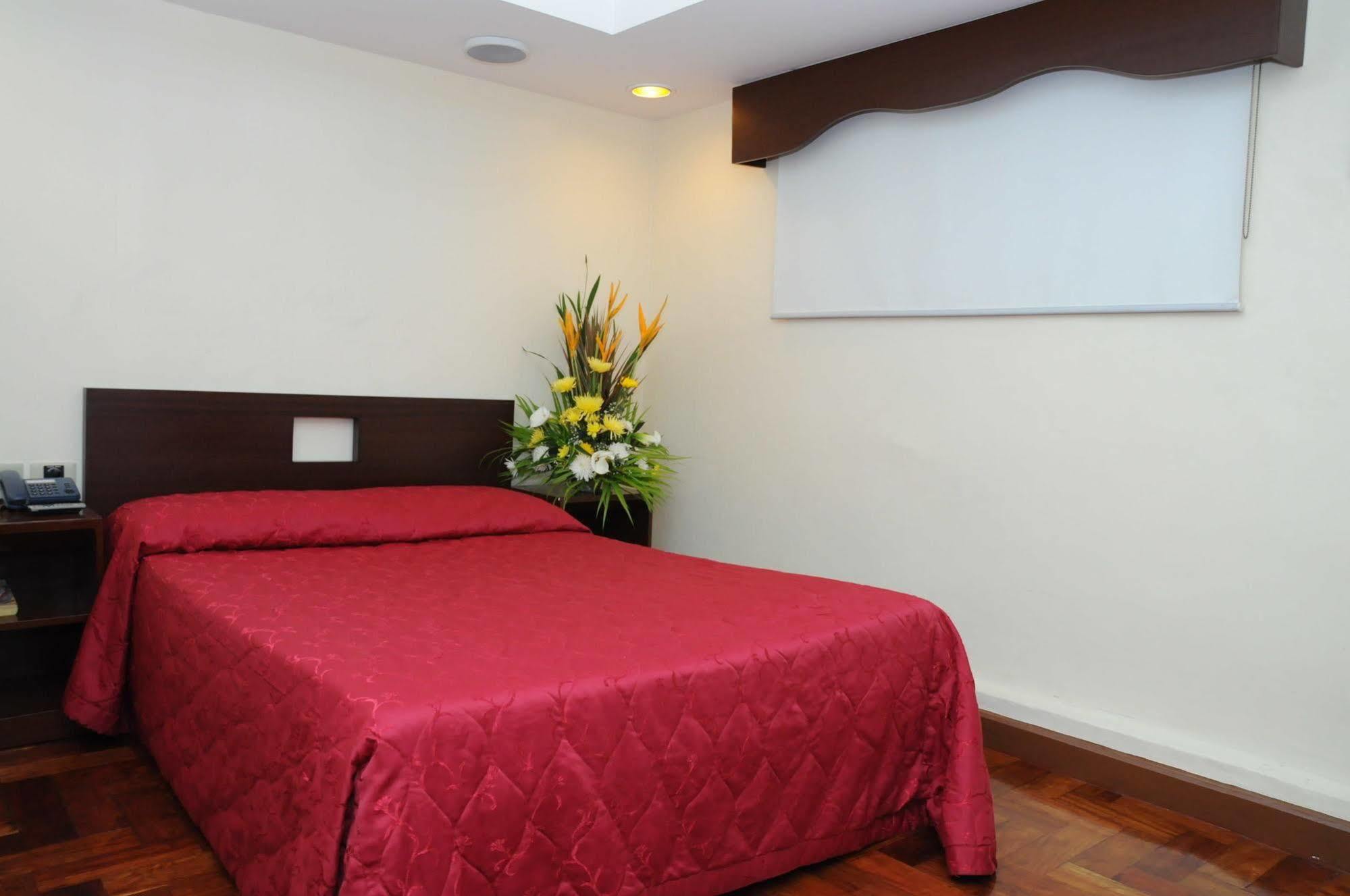 Cherry Blossoms Hotel 马尼拉 外观 照片