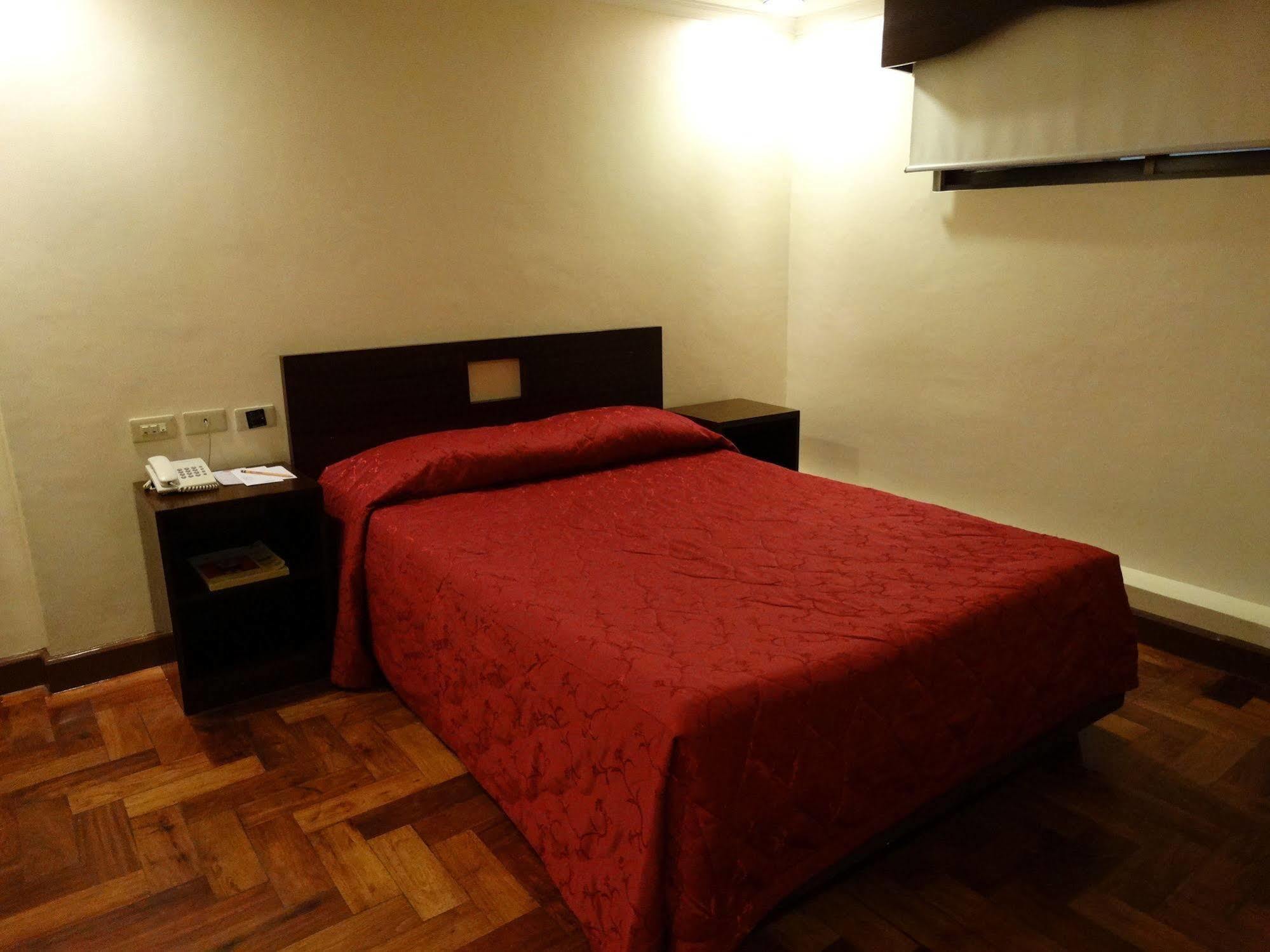 Cherry Blossoms Hotel 马尼拉 外观 照片