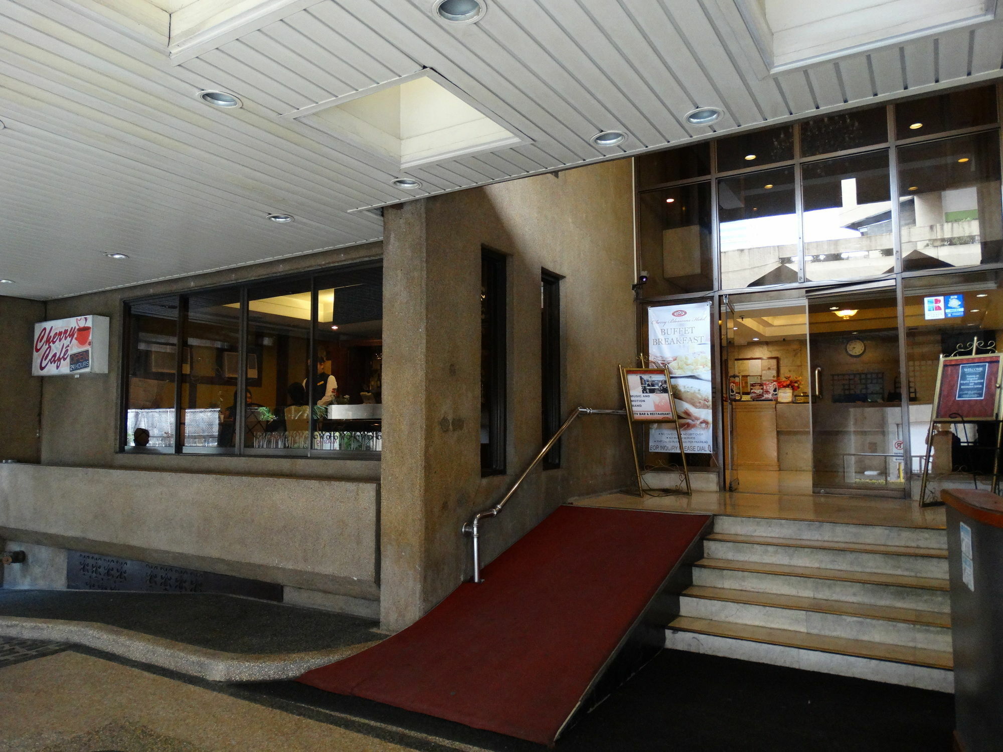 Cherry Blossoms Hotel 马尼拉 外观 照片